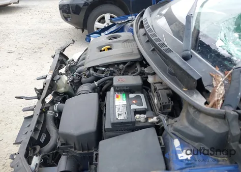 2018 Kia Forte Lx z USA, uszkodzony, nr VIN 3KPFK4A77JE254806